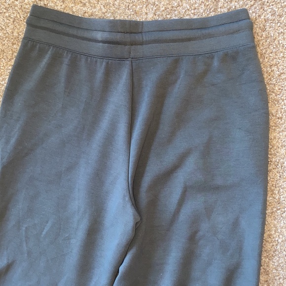 32 Degrees Cool capris size Small new without tags - Picture 4 of 9